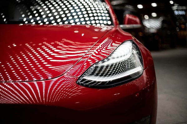 Guide pratique : Comment enlever une trace de peinture sur votre véhicule en toute sécurité