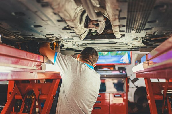 Réparation Automobile DIY : Peut-on Réparer Soi-même un Véhicule Gravement Endommagé ?